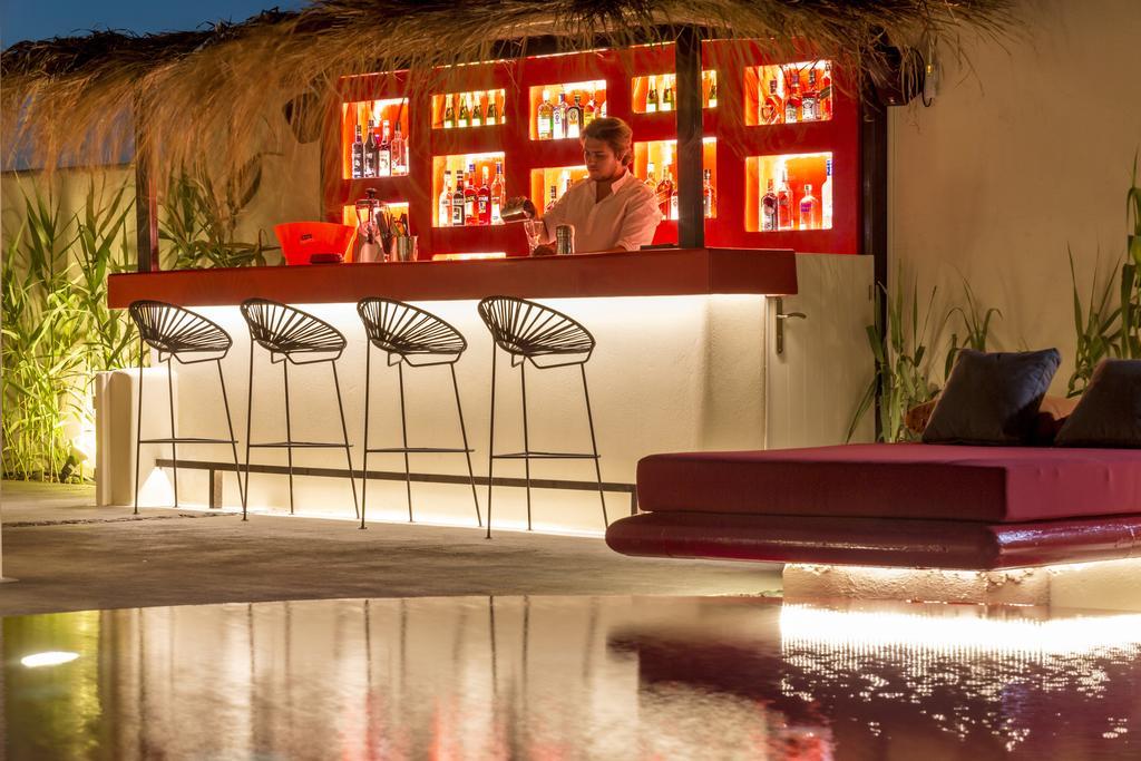 Art Hotel Santorini (Adults Only) Pýrgos Exteriör bild