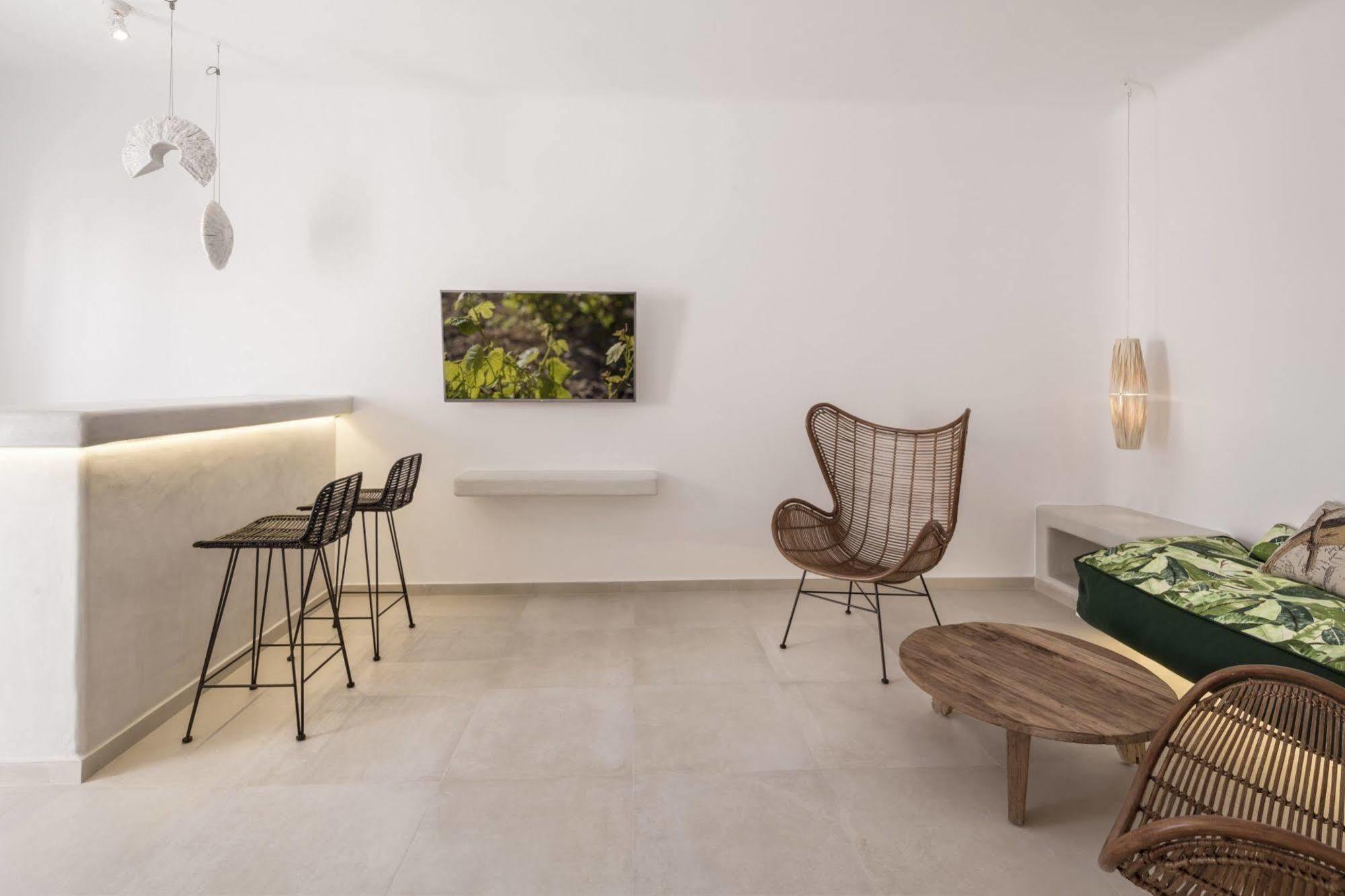 Art Hotel Santorini (Adults Only) Pýrgos Exteriör bild