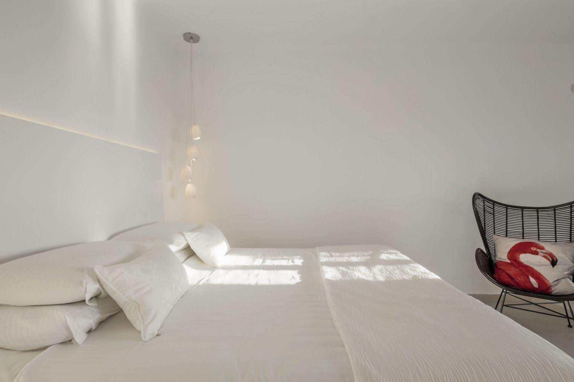 Art Hotel Santorini (Adults Only) Pýrgos Exteriör bild