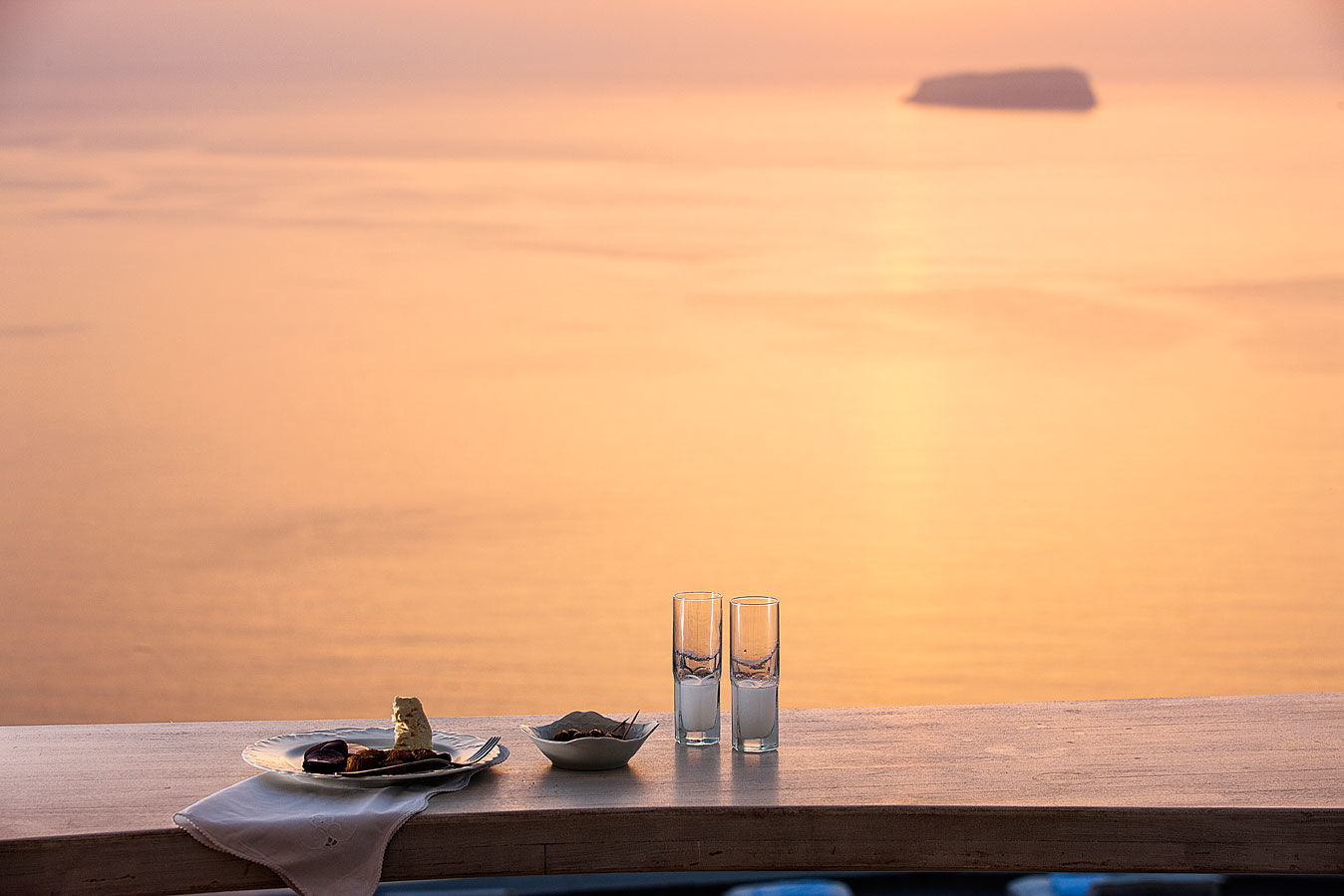 Art Hotel Santorini (Adults Only) Pýrgos Exteriör bild